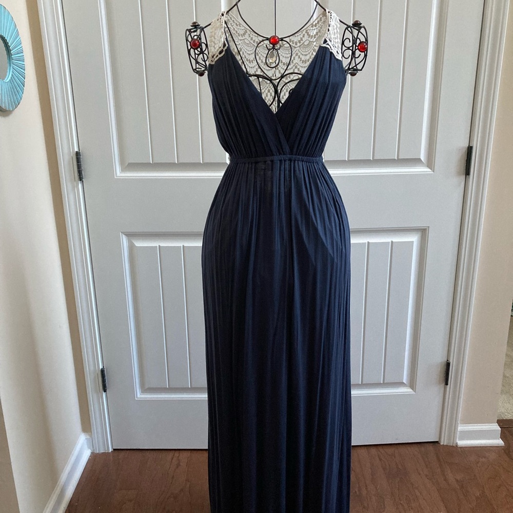 MISS FINCH Lace Back Maxi Dress